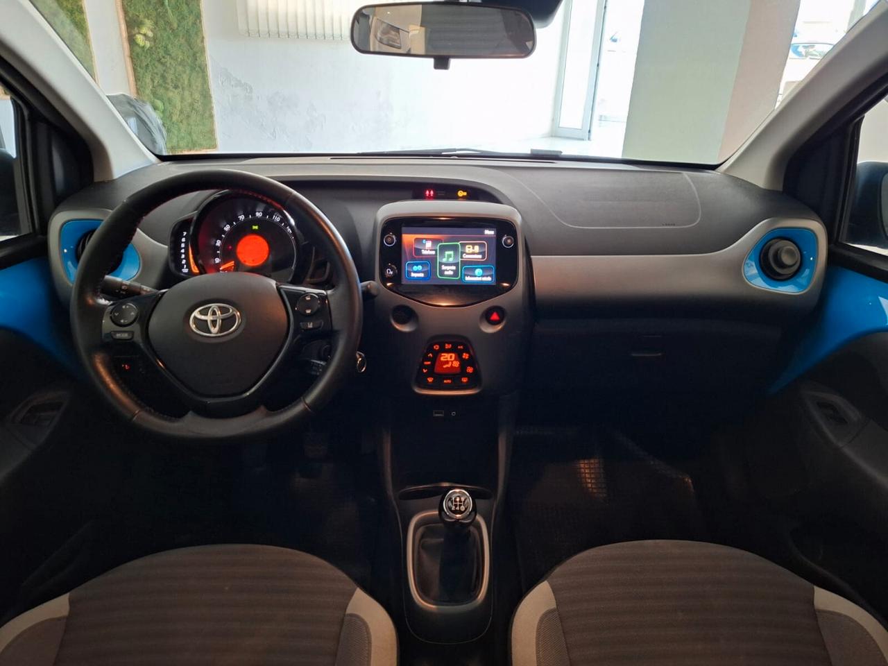 Toyota Aygo 1.0 VVT-i 72 CV 5 porte x-fun