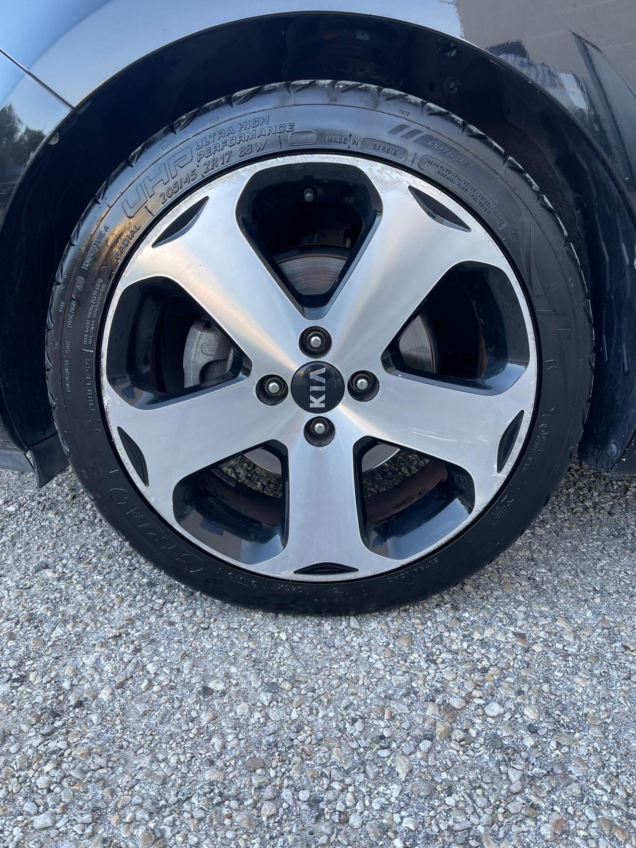 Kia Rio 1.4 CRDi - NEOPATENTATI-UNICO PROPRIETARIO