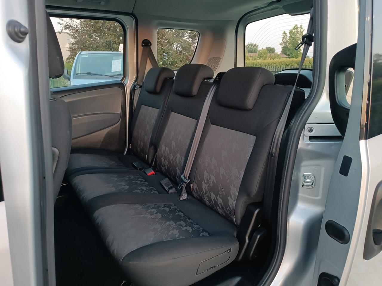 Opel Combo 1.6 CDTi~Diesel~190.000~GARANZIA~2017