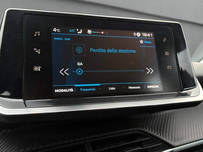 Peugeot 208 5 Porte 1.2 puretech Active s&s 75cv ADATTA NEOPATENTATI