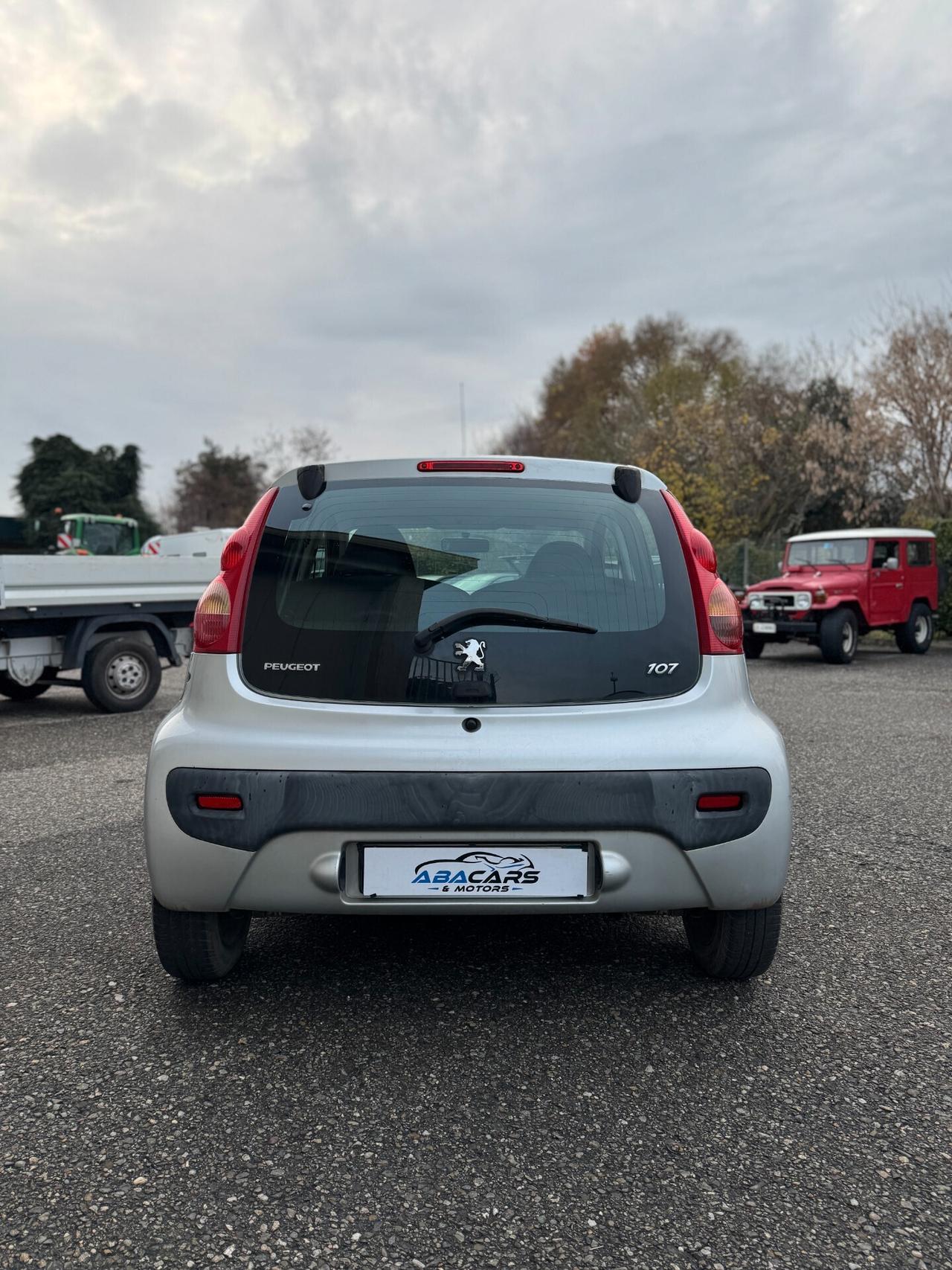 Peugeot 107 1.0 50kW 5P Benz E5 Allure