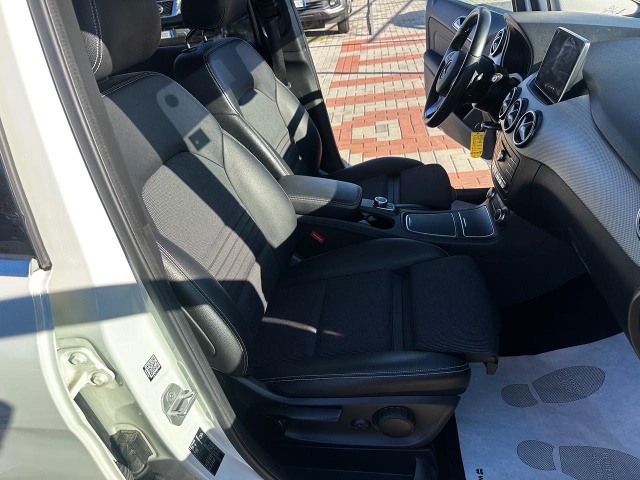 Mercedes-benz B 180D 109CV AUT. OK NEOPATENTATI