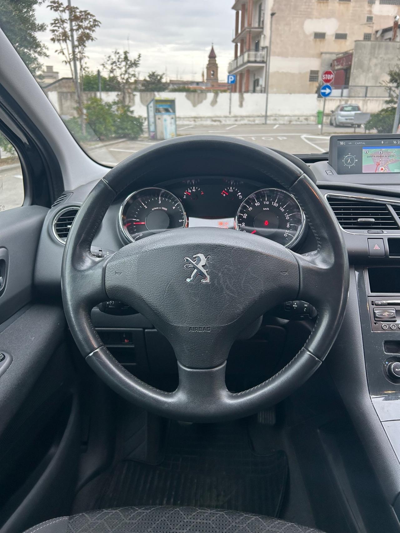 Peugeot 3008 1.6 HDi 115CV Allure - 2014