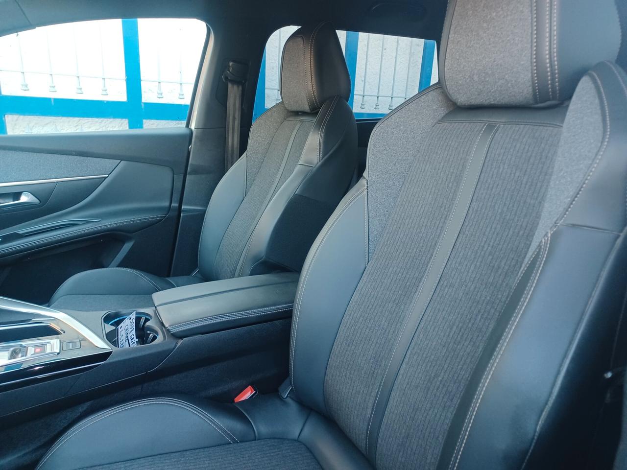 Peugeot 5008 1.5 HDi EAT 8 GT LINE 7 POSTI