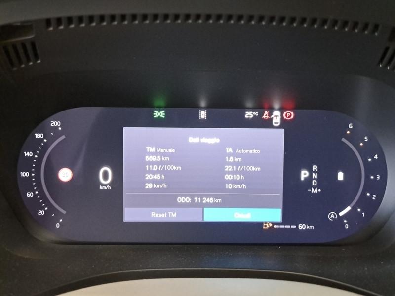 VOLVO XC60 B4 D AWD AUTOMATICO PLUS DARK SUV