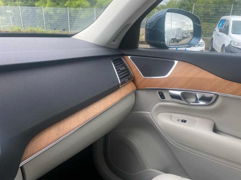 VOLVO XC90 2.0 b5 Momentum AwD GearTr.