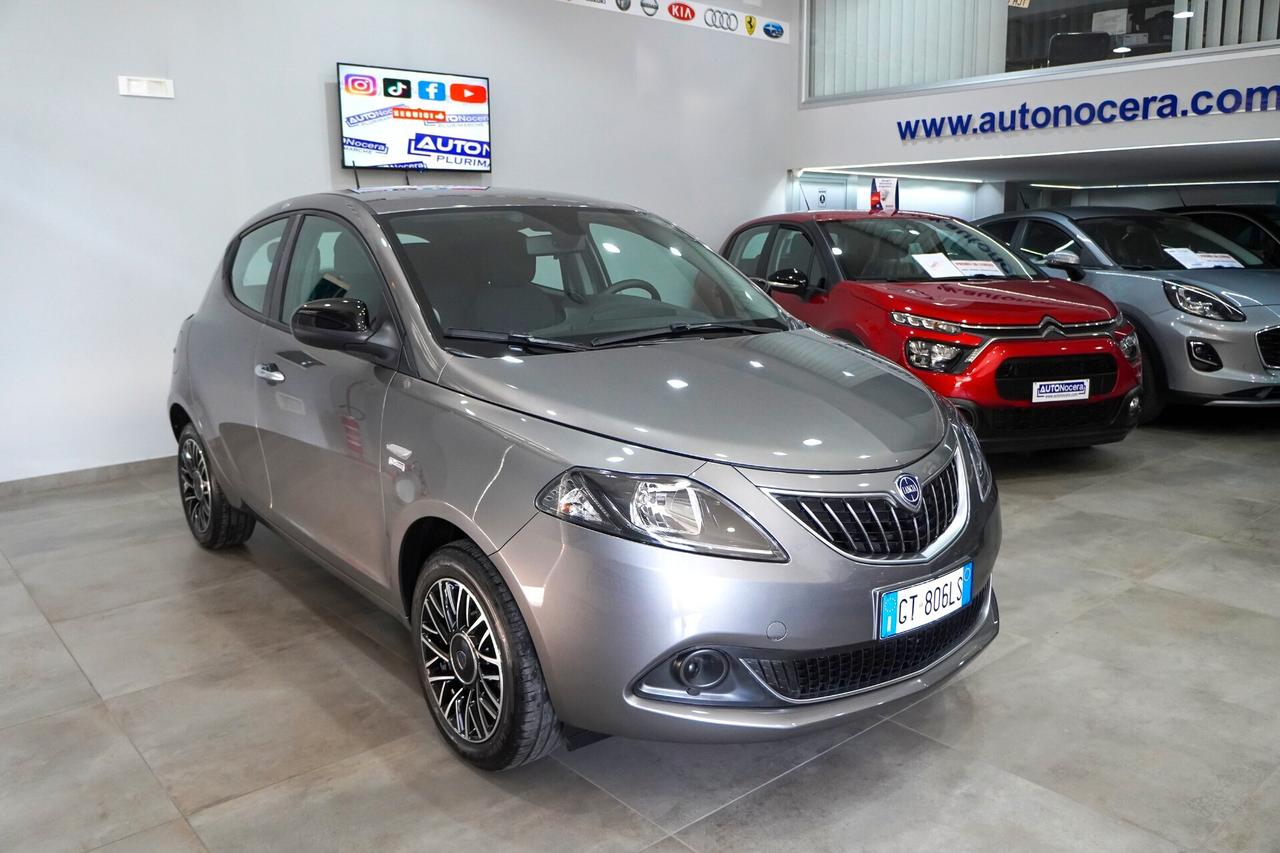 Lancia Ypsilon 1.0 FireFly 5 porte S&S Hybrid Platino