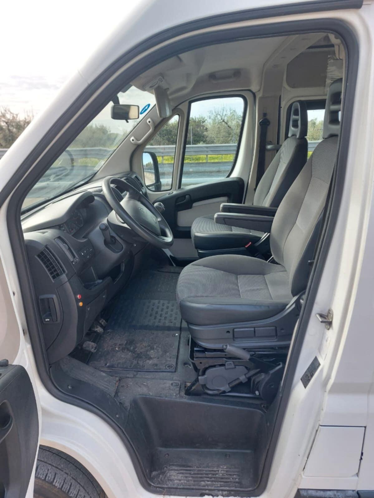 Citroen Jumper ALLESTITO TRASPORTO DISABILI CON PEDANA PARI A NUOVO