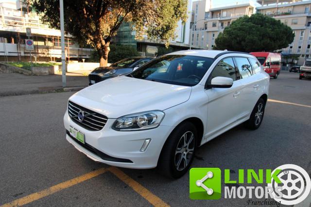 VOLVO XC60 D3 Geartronic R-design Momentum