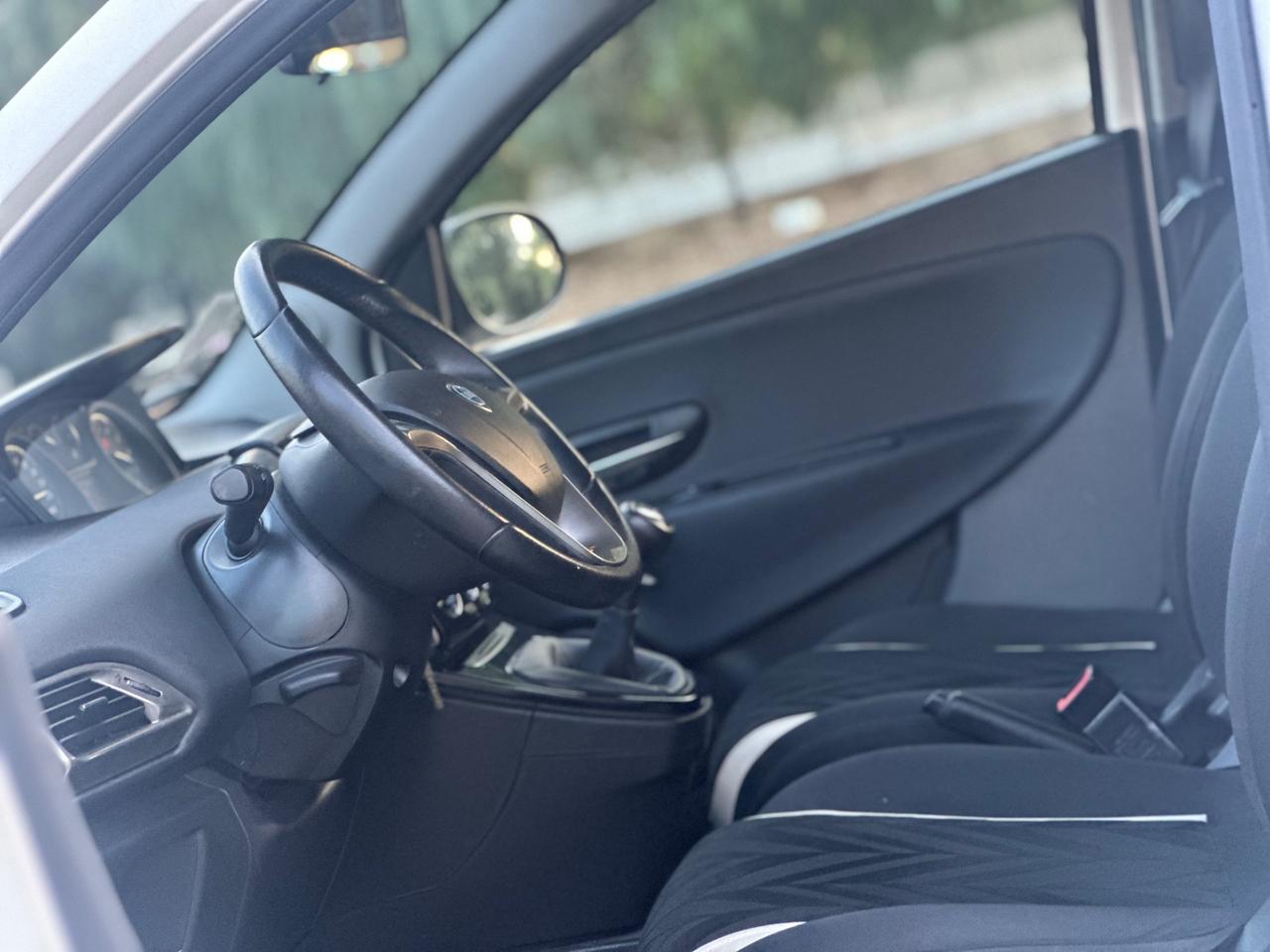 Lancia YPSILON 1.2 GPL 2016 - BELLA