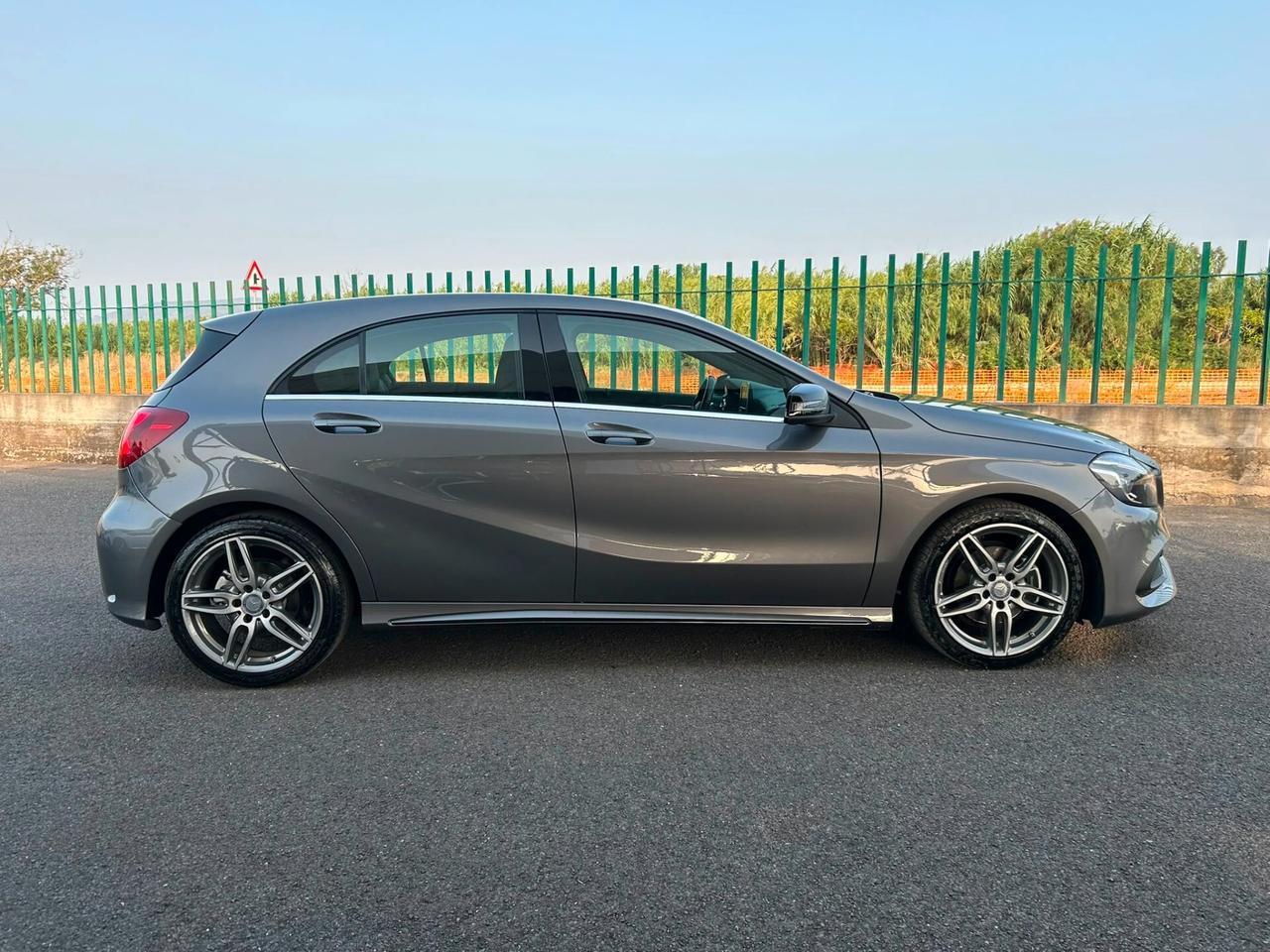 Mercedes-benz A 180 d Premium
