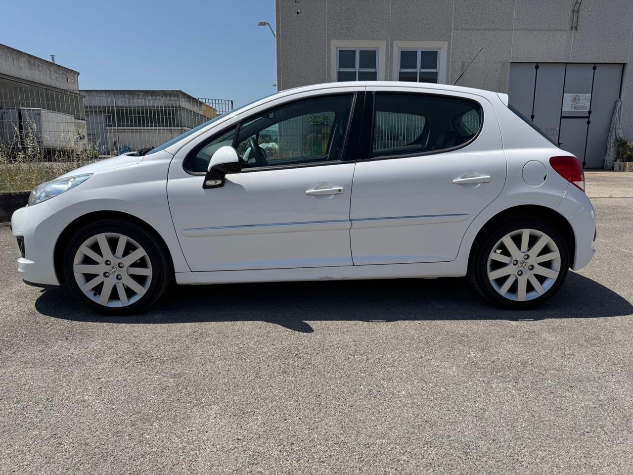 Peugeot 207 1.6 THP 156CV. Km 94.000