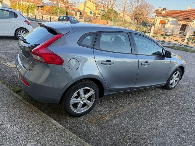 VOLVO V40 D2 120CV Geartronic Momentum