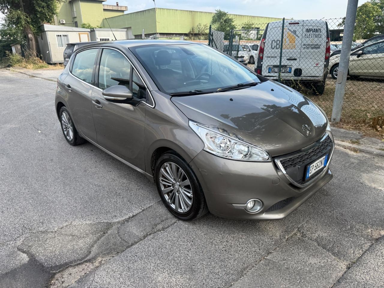Peugeot 208 1.2 VTi 82 CV 5 porte Allure