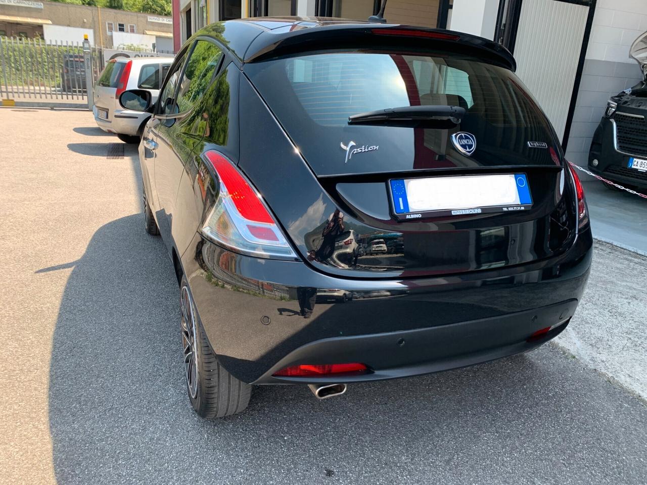 Lancia Ypsilon 1.0 FireFly 5 porte S&S Hybrid Gold