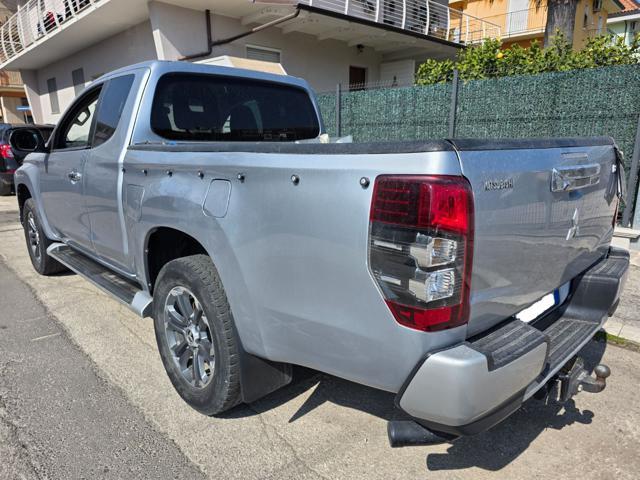 MITSUBISHI L200 2.3 D Club Cab 4x4 Super Select Intense