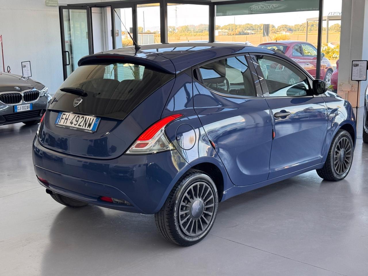 Lancia Ypsilon 1.2 69 CV 5 porte Gold