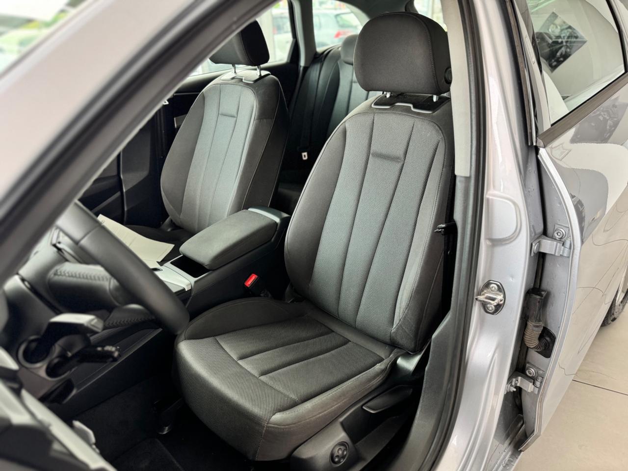 Audi A4 35 TDI/163 CV S tronic line edition