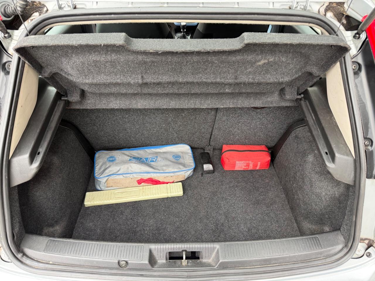 Fiat Grande Punto 1.4 - 5porte -neopatentati