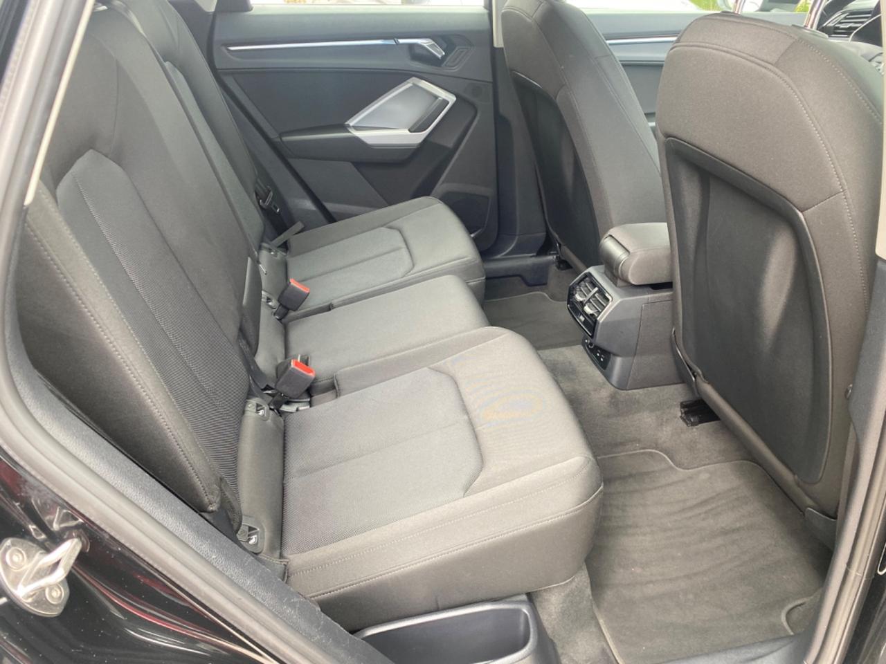 Audi Q3 35 TDI S tronic line edition