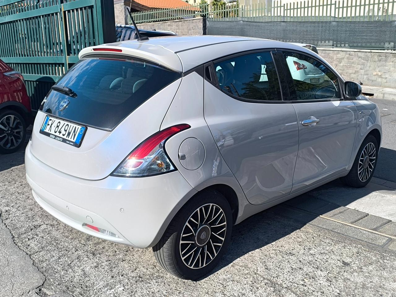 Lancia Ypsilon 1.3 MJT 16V 95 CV 5 porte S&S Gold