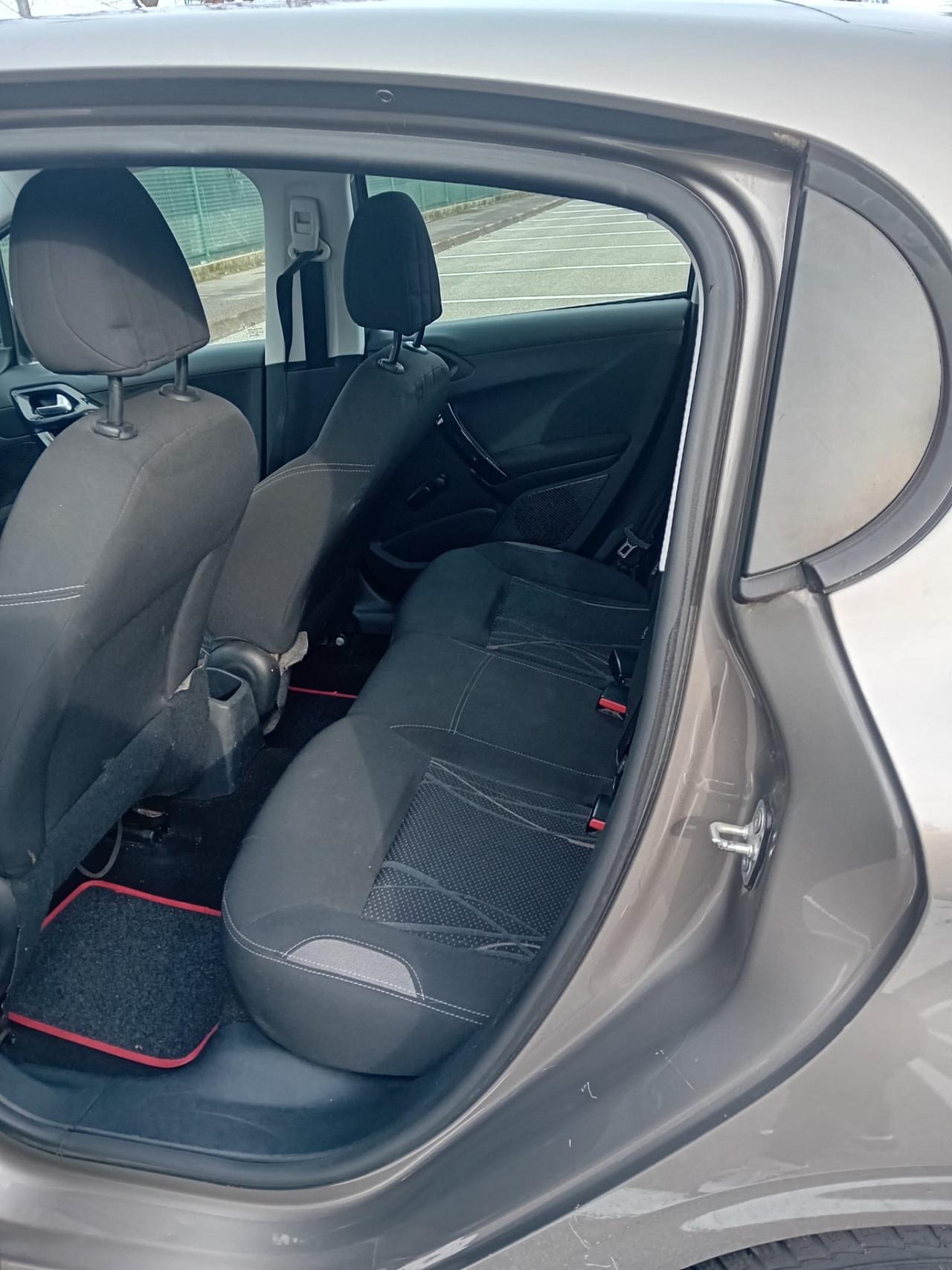 Peugeot 208 1.2 VTi 82 CV 5 porte Access