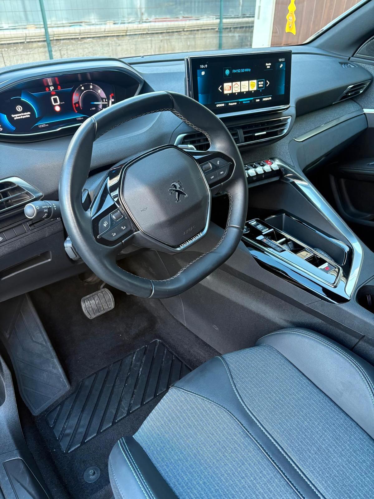 Peugeot 3008 BlueHDi 130 S&S EAT8 Allure KM 12300