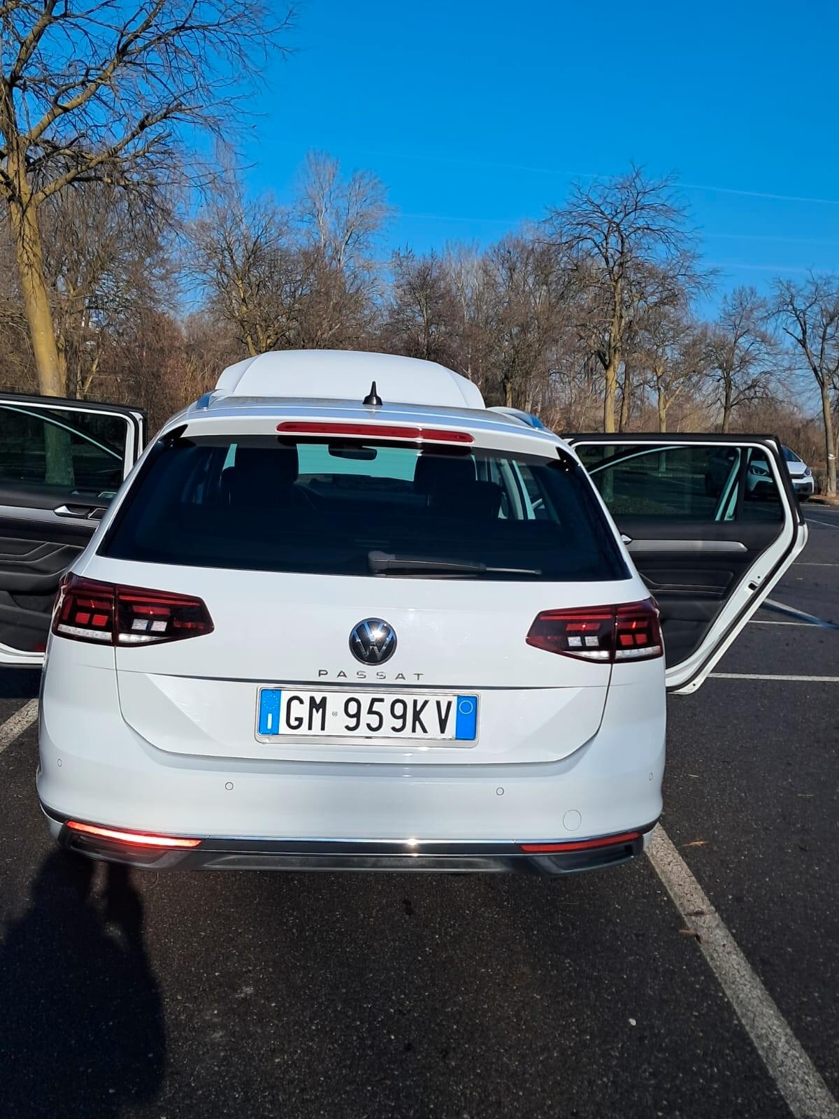 Volkswagen Passat Variant 2.0 TDI SCR 200 CV DSG Executive