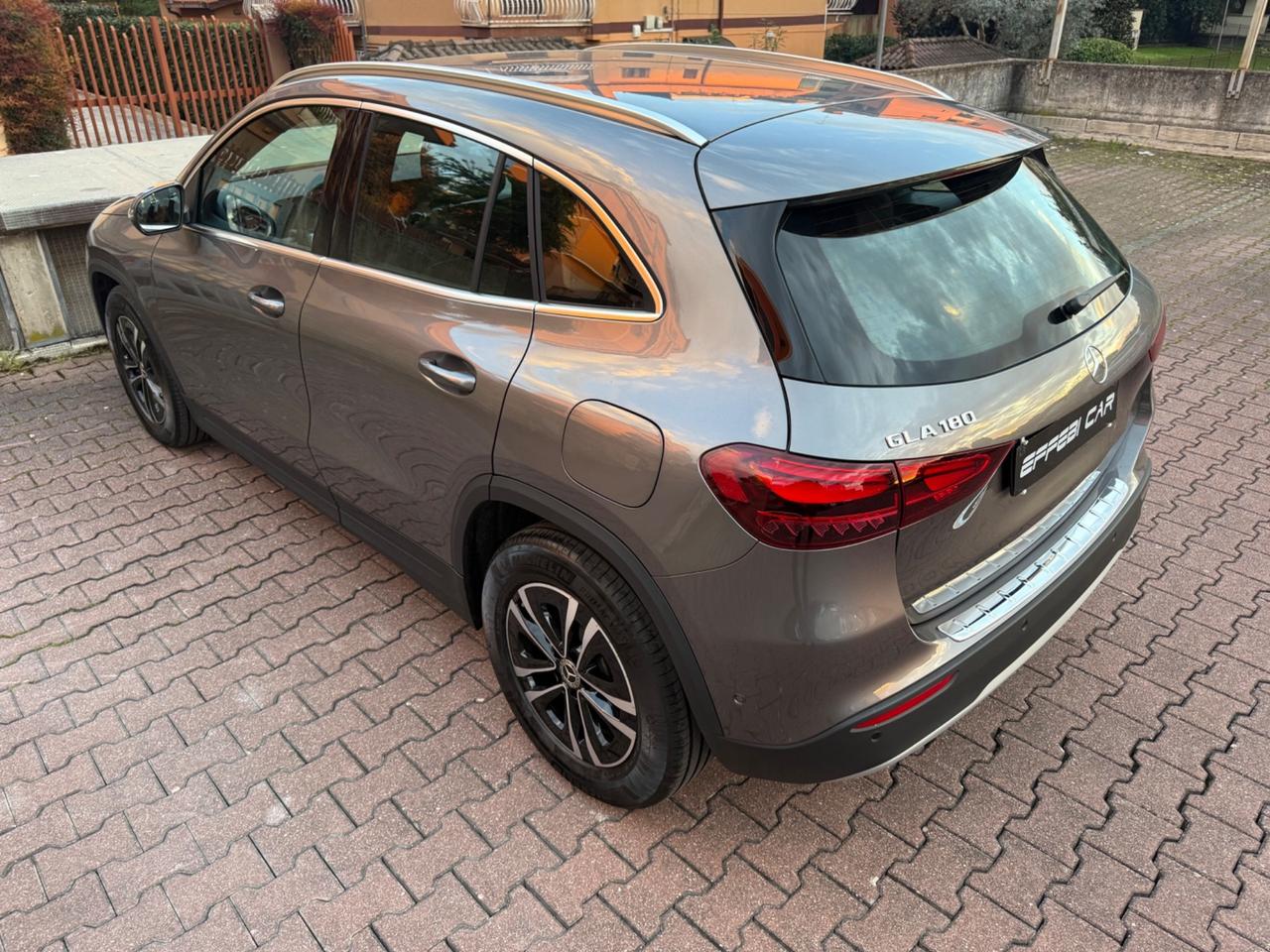 Mercedes-benz GLA 180 Mhev Aut. PARI AL NUOVO!