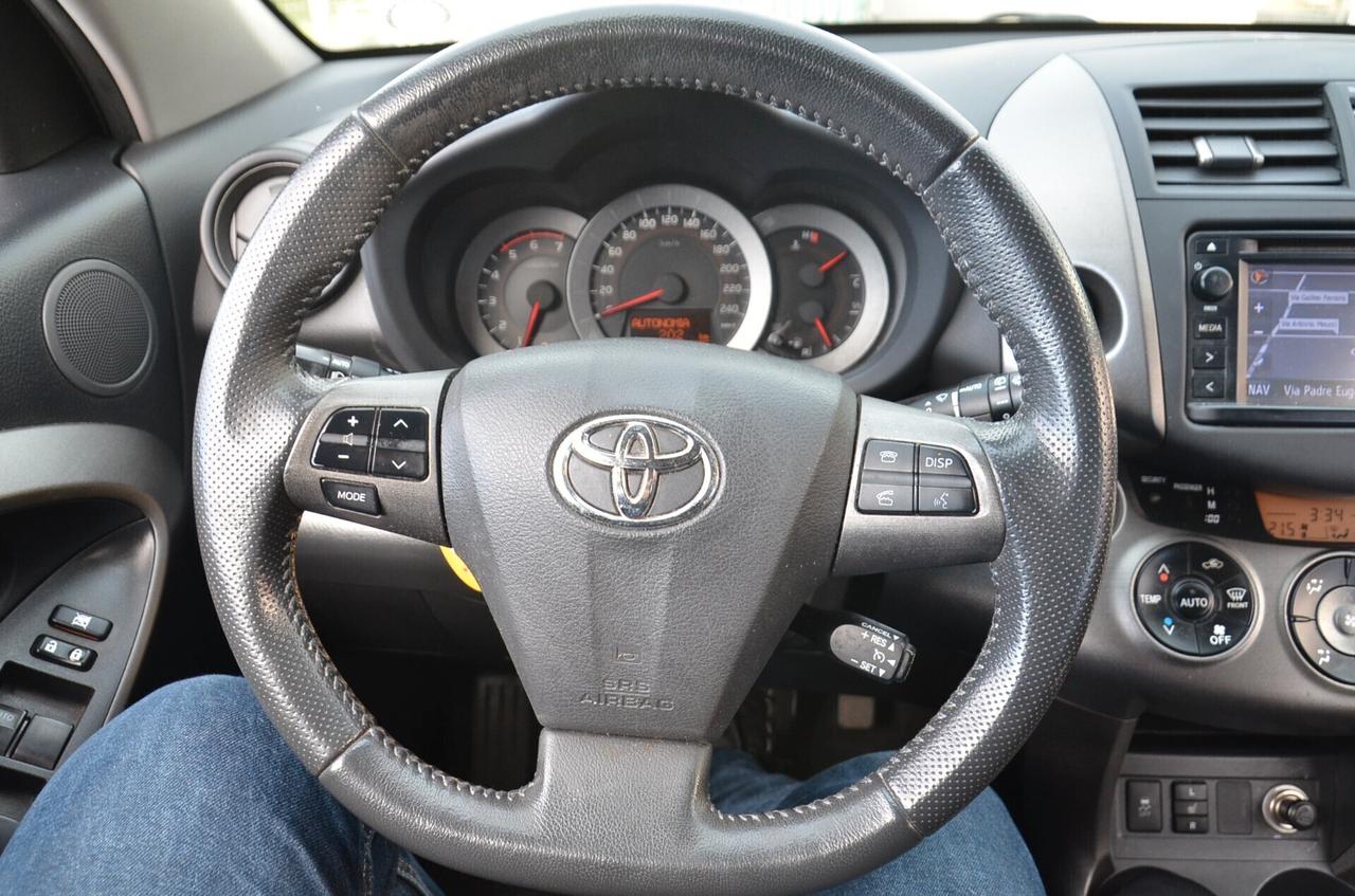 Toyota RAV 4 RAV4 2.2 D-4D 150 CV Lounge