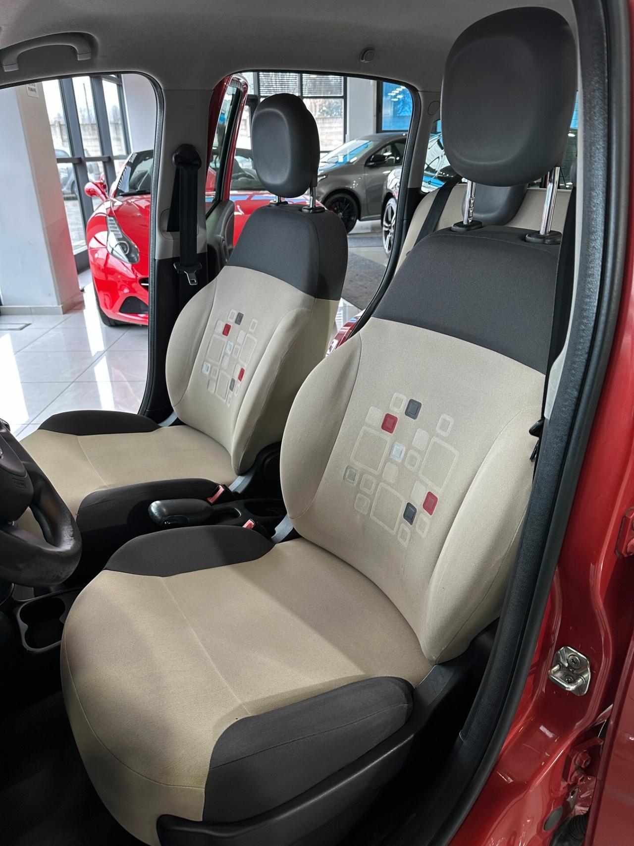 Fiat Panda 1.2 69cv Neopatentato CarPlay Finanziabile