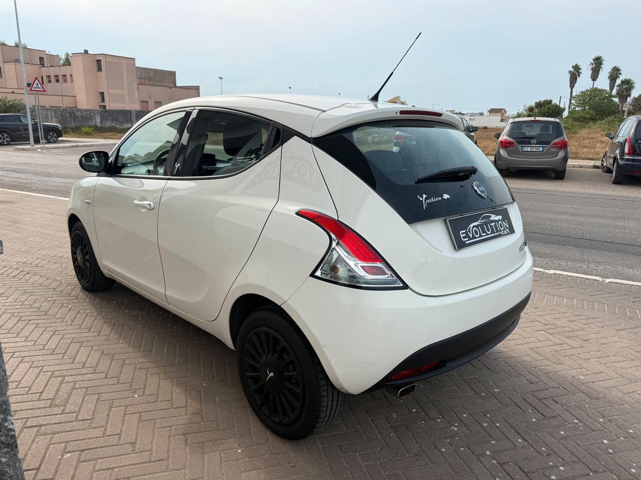 Lancia Ypsilon 1.2 69 CV 5 porte GPL Ecochic Gold