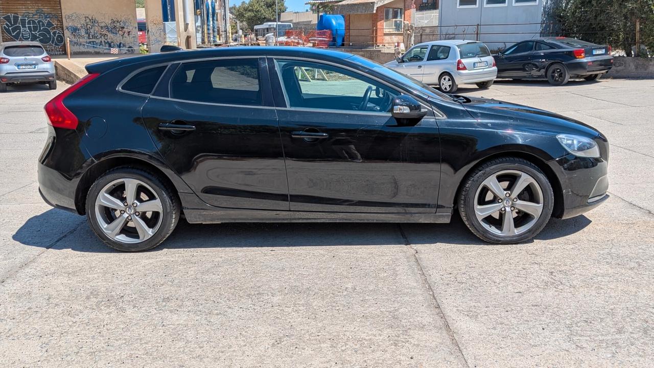 Volvo V40 D2 1.6 Momentum