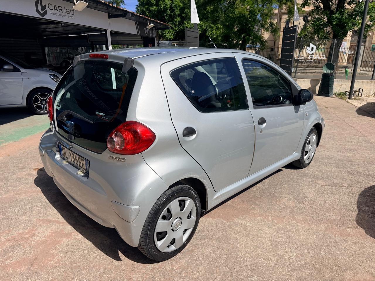 Toyota Aygo 1.0 12V VVT-i 5porte TRENO GOMME OMAGGIO!!