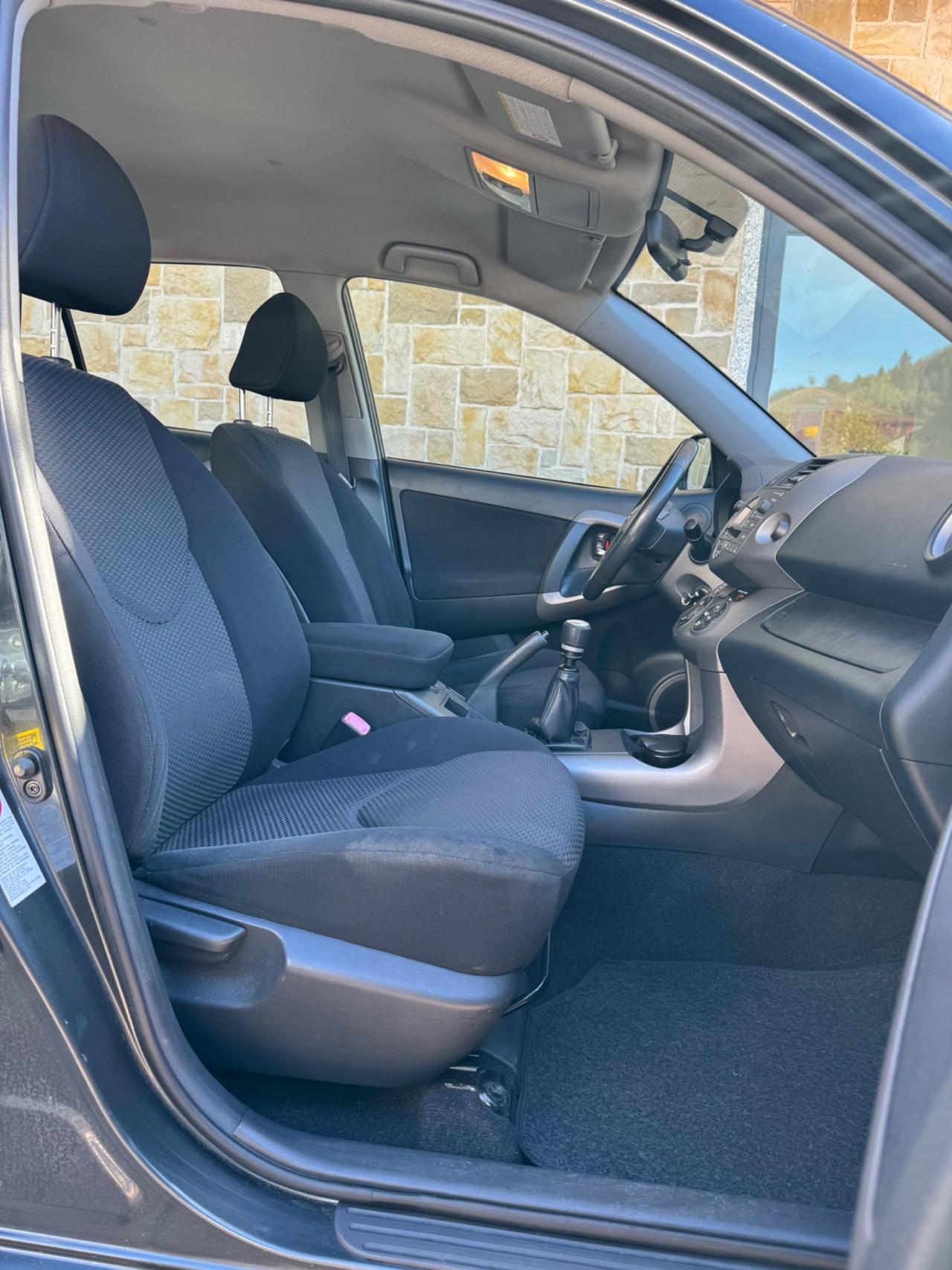 Toyota RAV 4 RAV4 2.2 D-4D 136 CV Sol