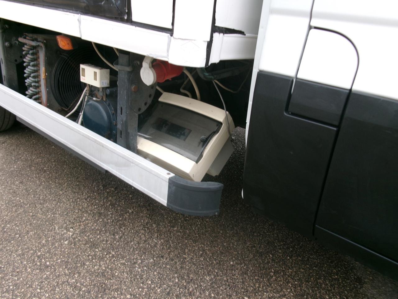 Iveco Daily 35C15 3000 150CV E5 FRIGO ATP FRCX -20° 12/2028 7 PEDANE