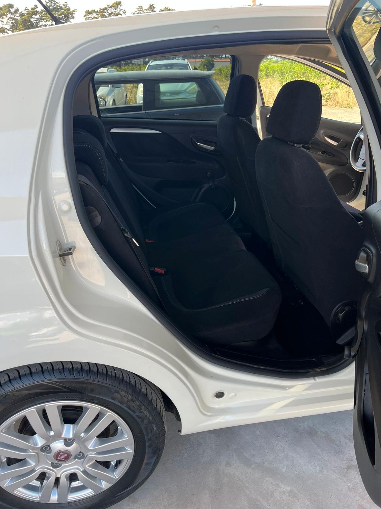 Fiat Punto 1.3 MJT II S&S 95 CV 5 porte Street