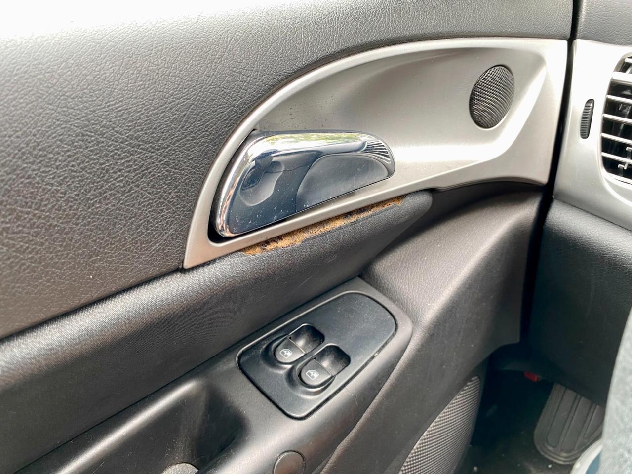 Lancia Ypsilon 1.2 8v Oro Giallo 60cv UNICO PROPRIETARIO