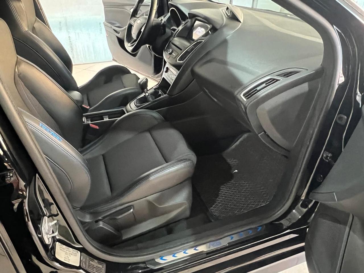 Ford Focus 2.3 350 CV AWD RS Track Edition