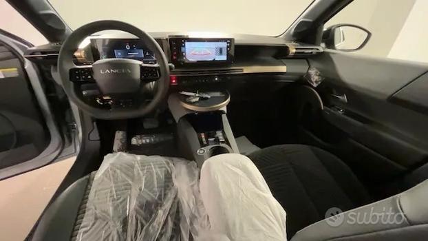Lancia Ypsilon Hybrid e-DCT Edizione Limitata Cass
