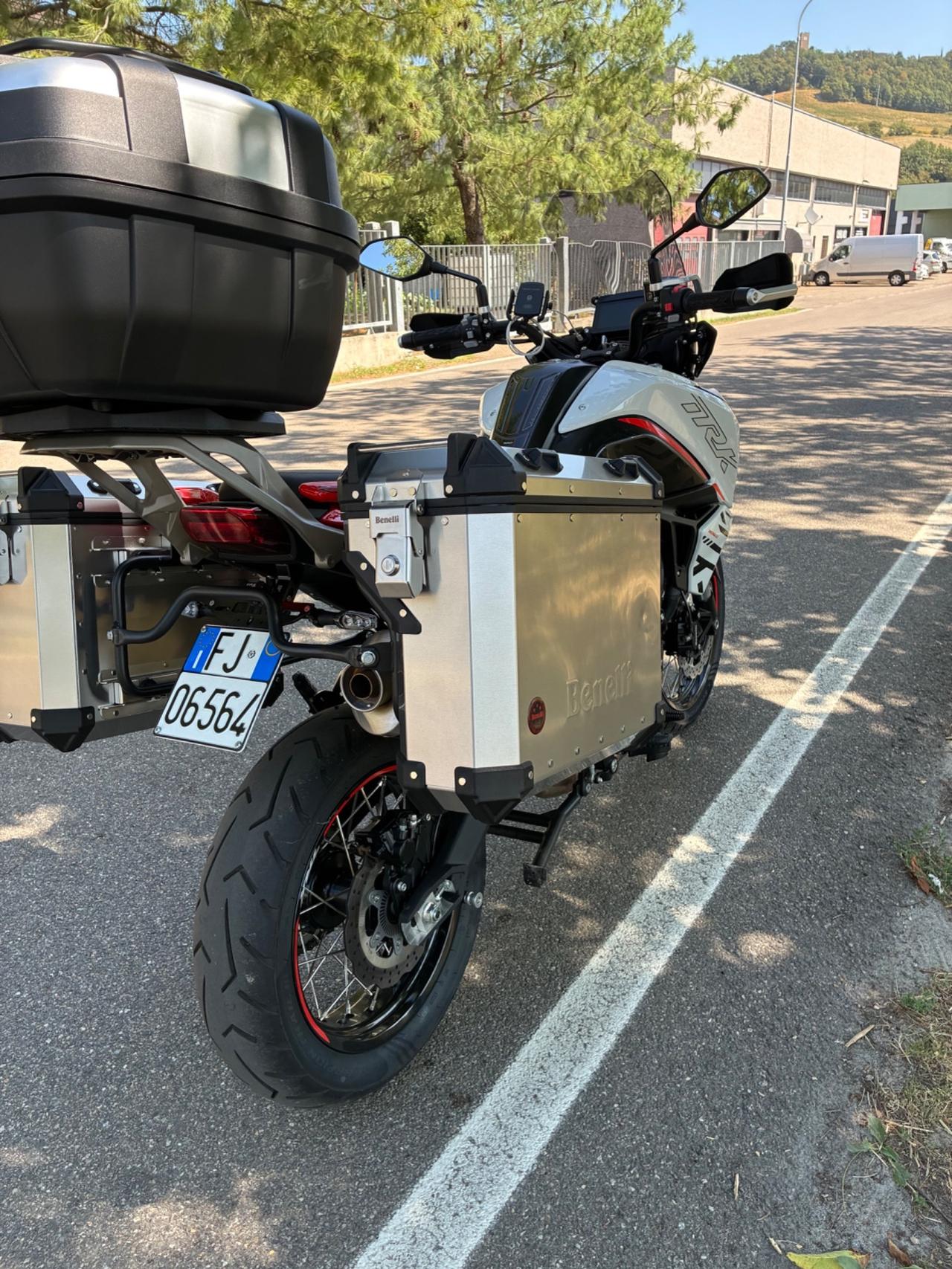 Benelli TRK 702 X