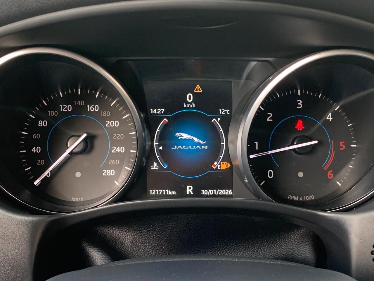 Jaguar XE 2.0 D 180 CV autom. Ok catena