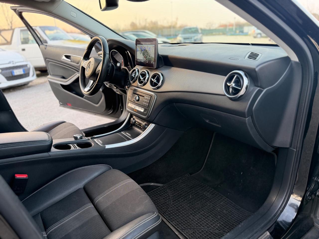 Mercedes-benz GLA 200 d Automatic Sport