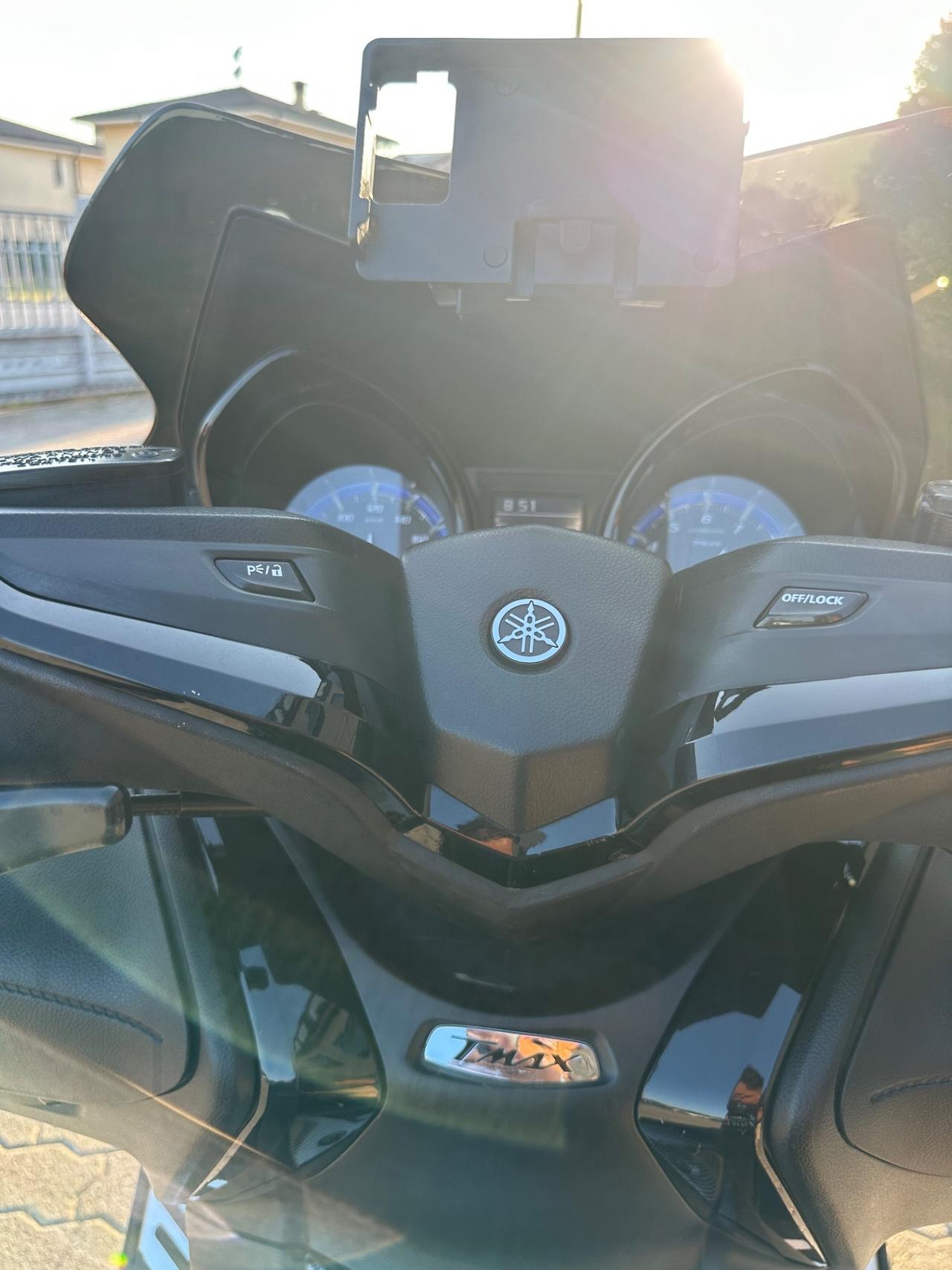 Yamaha TMAX SX