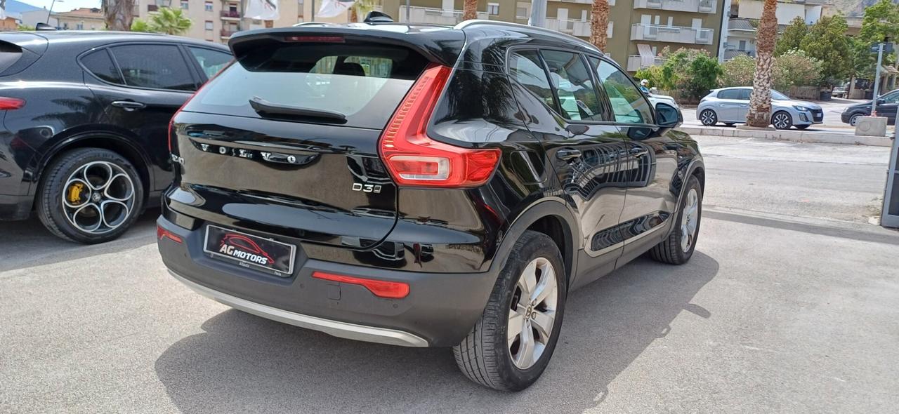 Volvo XC40 D3 Geartronic Momentum Pro