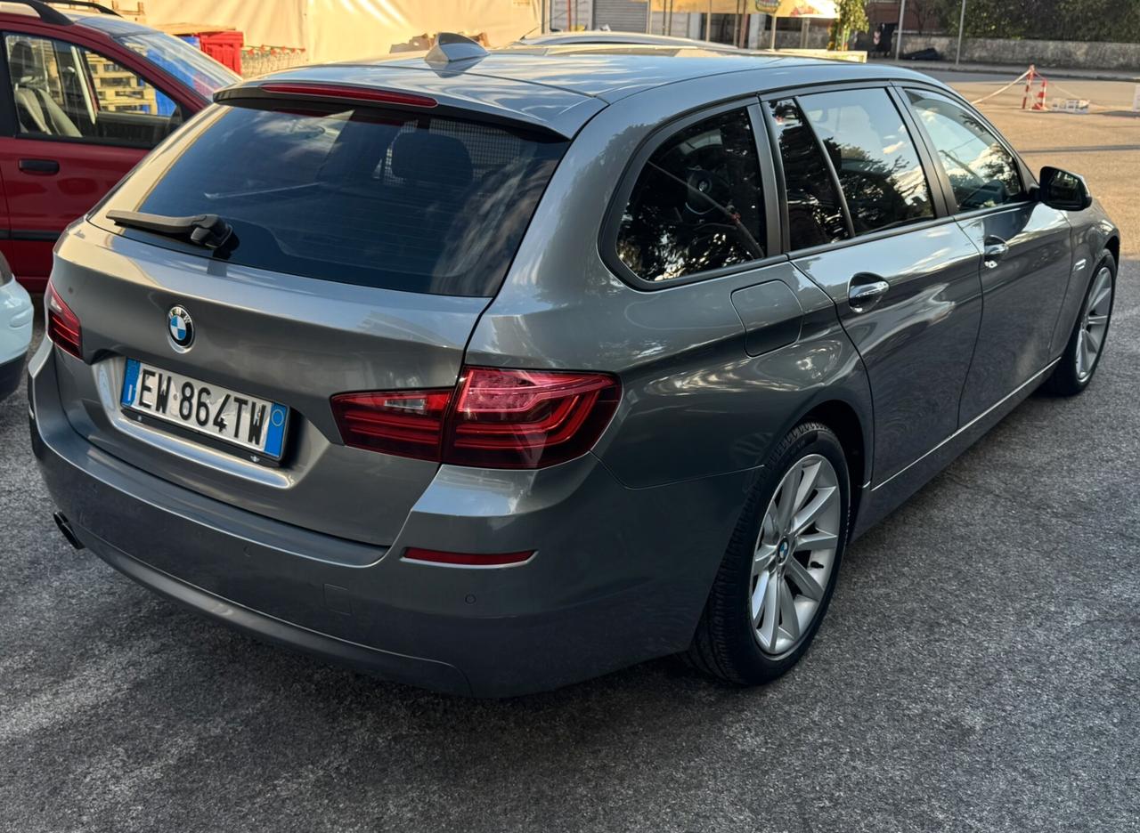 Bmw 520 520d xDrive Luxury