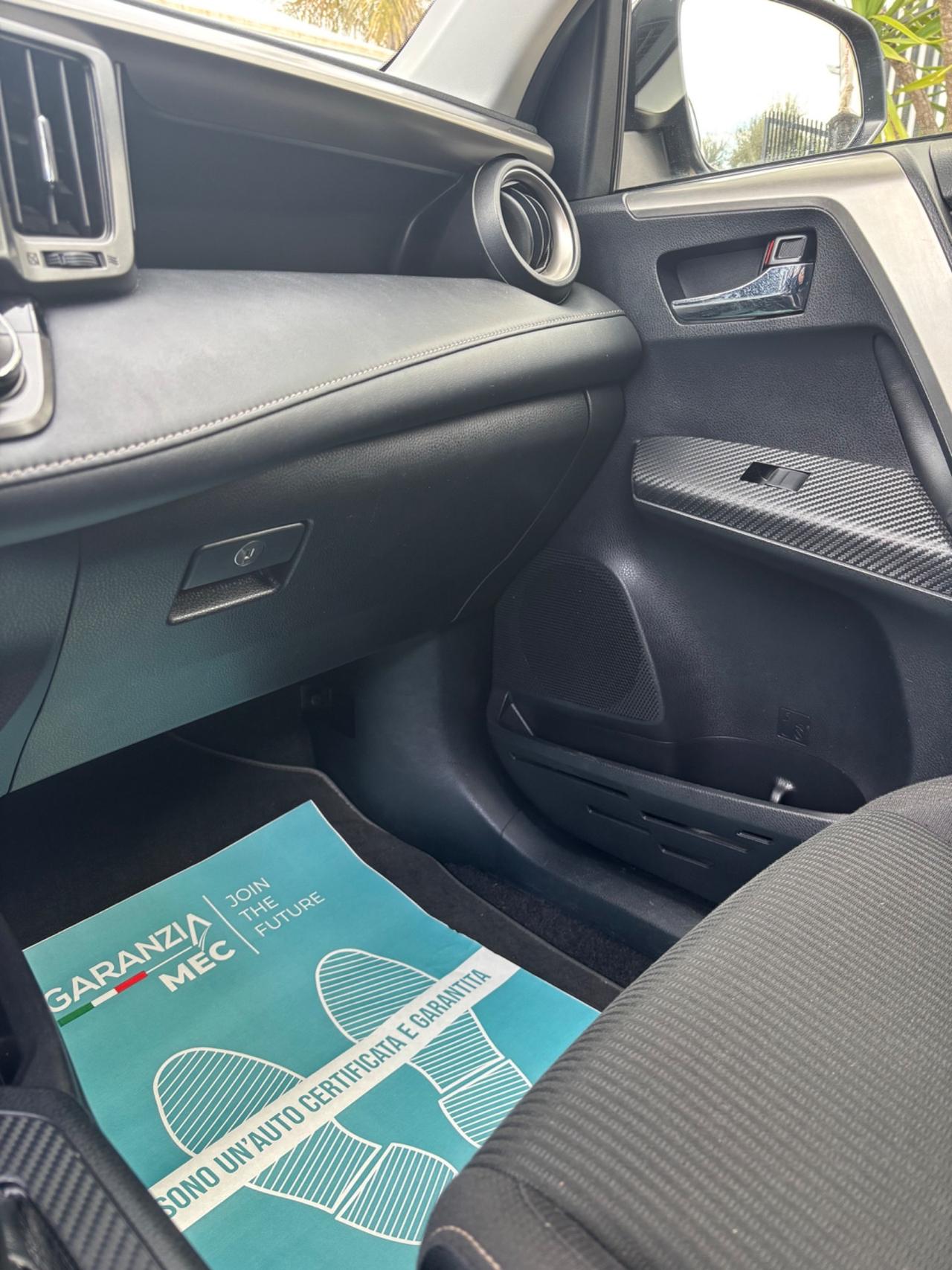 Toyota RAV 4 RAV4 2.0 D-4D 2WD Active 2015