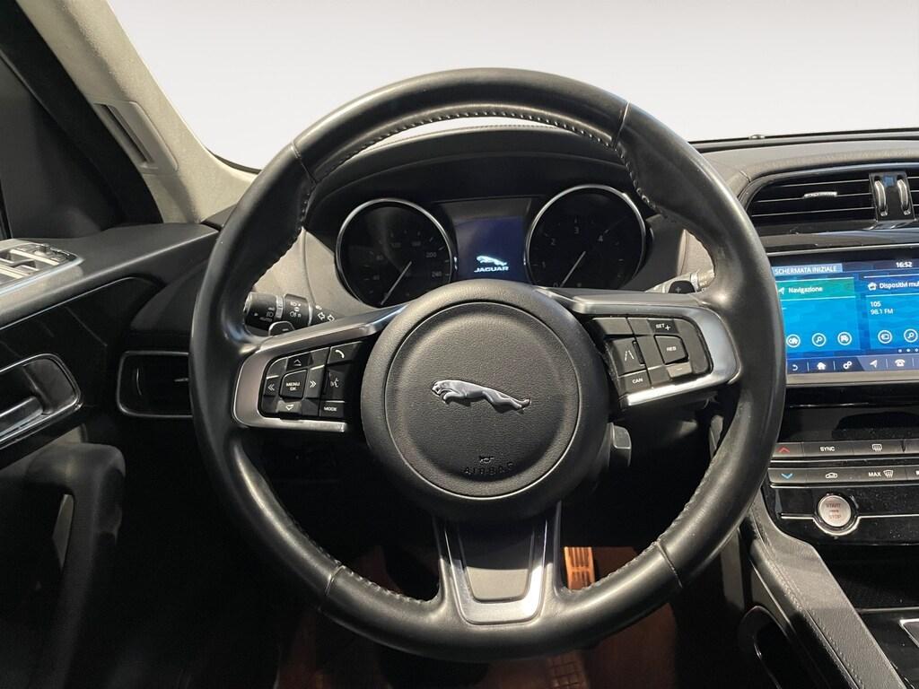 Jaguar F-Pace Prestige 180cv auto