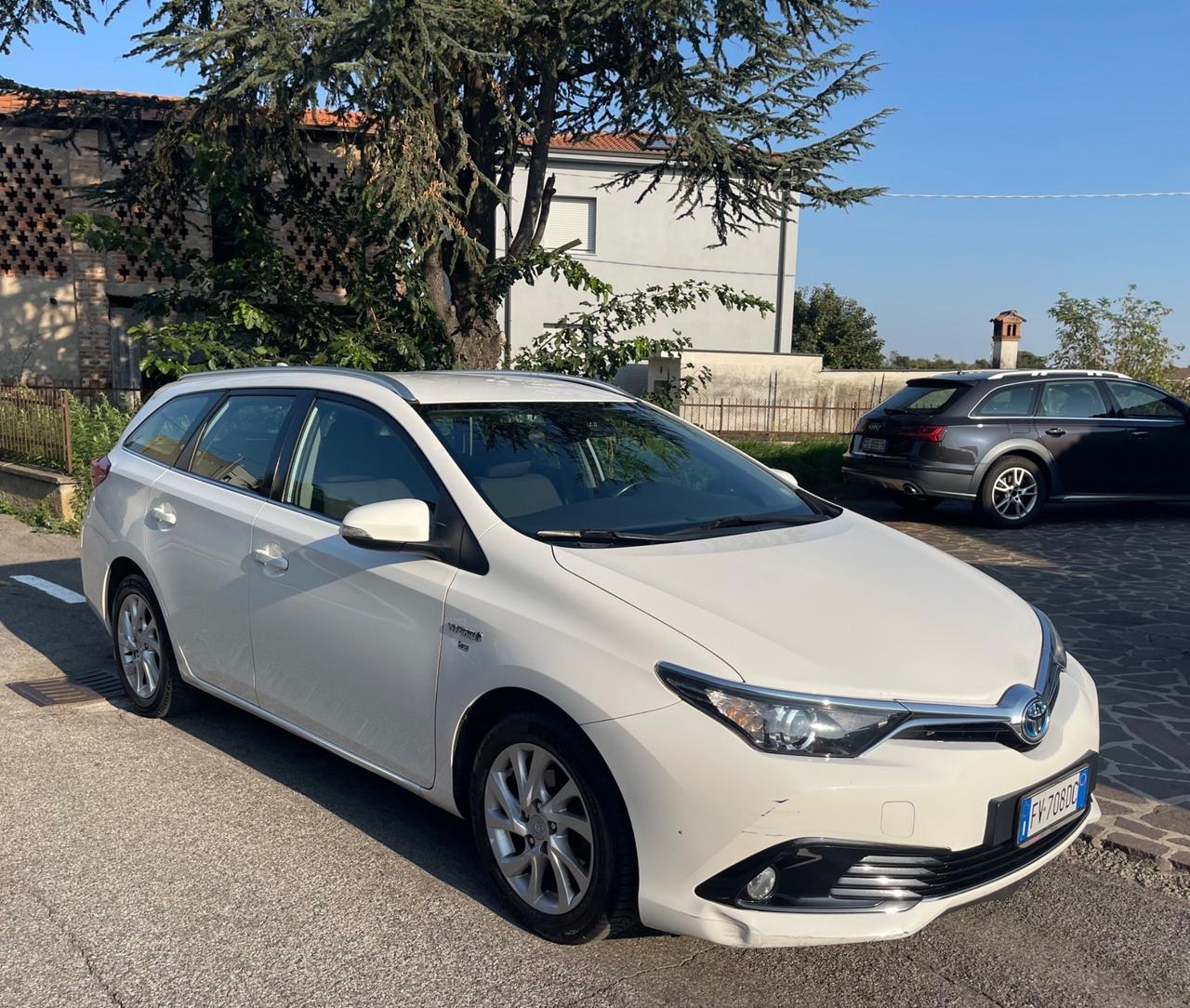 Toyota Auris 1.8 hybrid