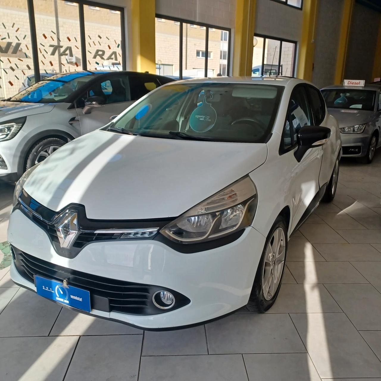 UNICO PROPRIETARIO CLIO 1.5 DCI NEOPATENTATI